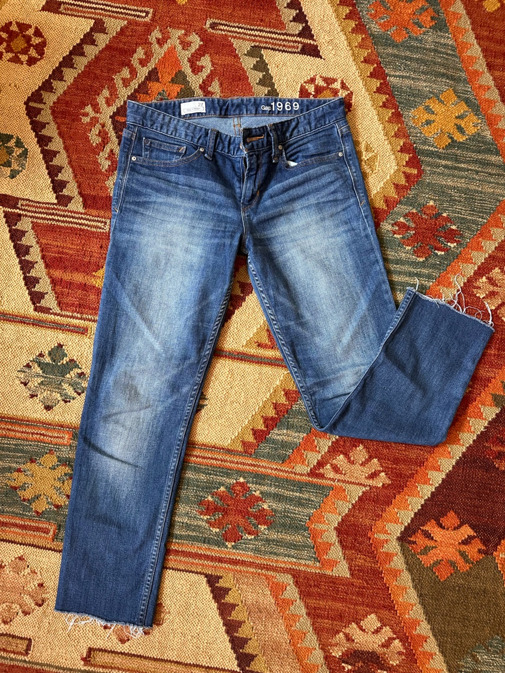 GAP Women's Real Straight Jeans with Raw Hem